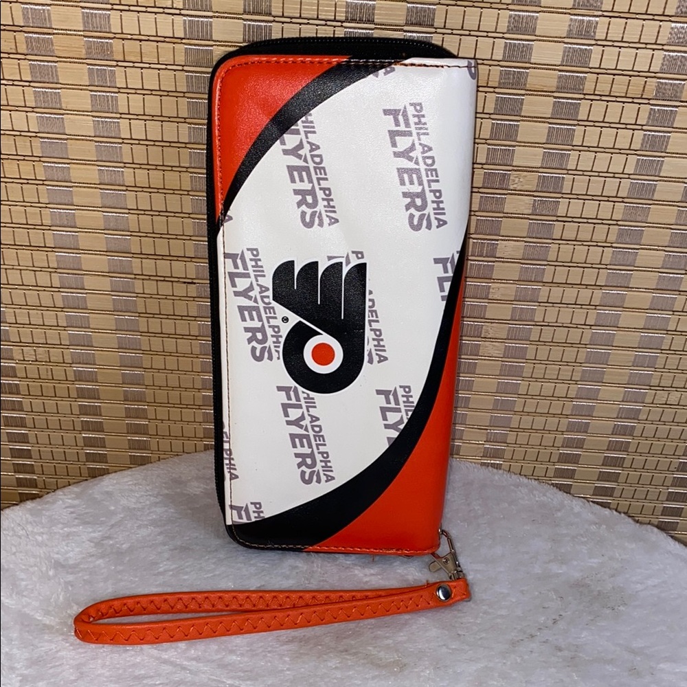 🔶 Philadelphia Flyers NHL Curve Zip Organizer Ladies Wallet